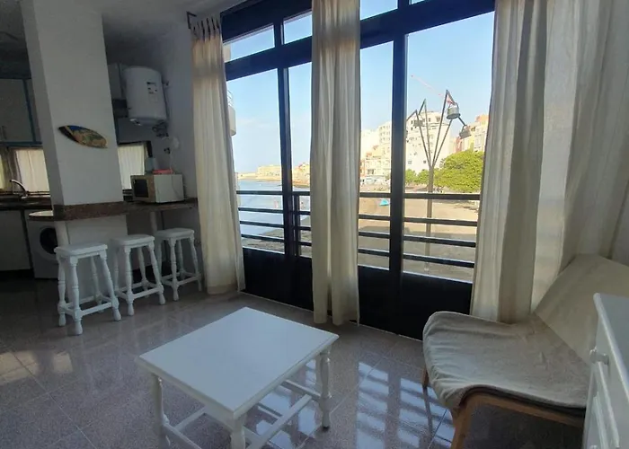 Alquilaencanarias 1 엘메다노